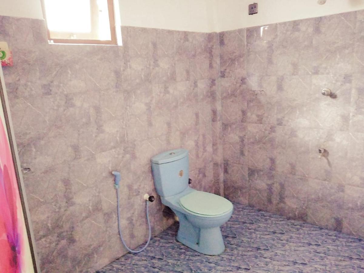 Dinesh Guest House Kataragama Kültér fotó