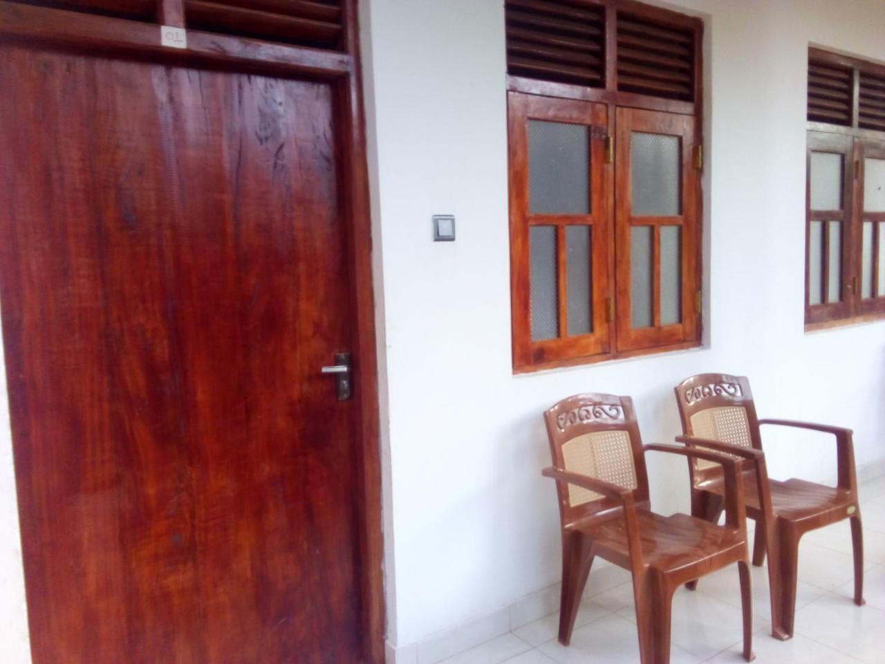 Dinesh Guest House Kataragama Kültér fotó